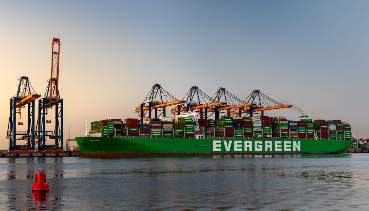 Illustrative container port photography